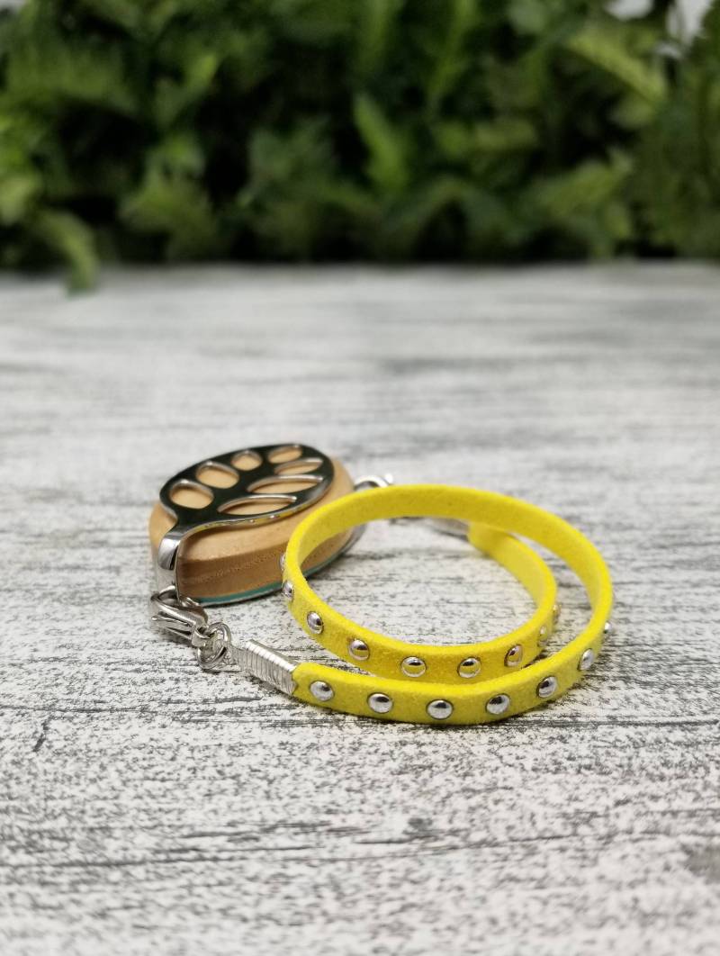 Zitronen Wickelarmband Aus Wildlederimitat | Handgefertigter Wellness Schmuck Für Bellabeat Leaf Bella Blatt Co Zitronen Wickelarmband Aus Wildlederimitat | Handgefertigter Wellness Schmuck Für Bellabeat Leaf Bella Blatt Co von BellaLeafCo