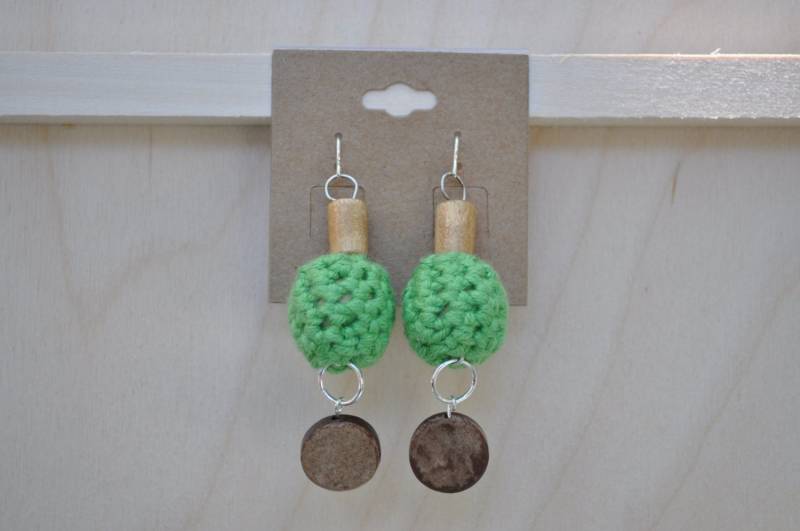 Ohrringe - Grün- Holzperle Ohrringe - Grün- Holzperle von BellaNBooDesigns