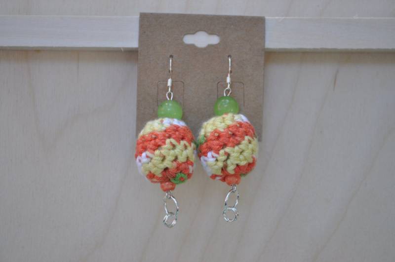Ohrringe - Perlenschmuck Orange, Gelb, Grün Und Weiß Baumeln Ohrringe - Perlenschmuck Orange, Gelb, Grün Und Weiß Baumeln von BellaNBooDesigns