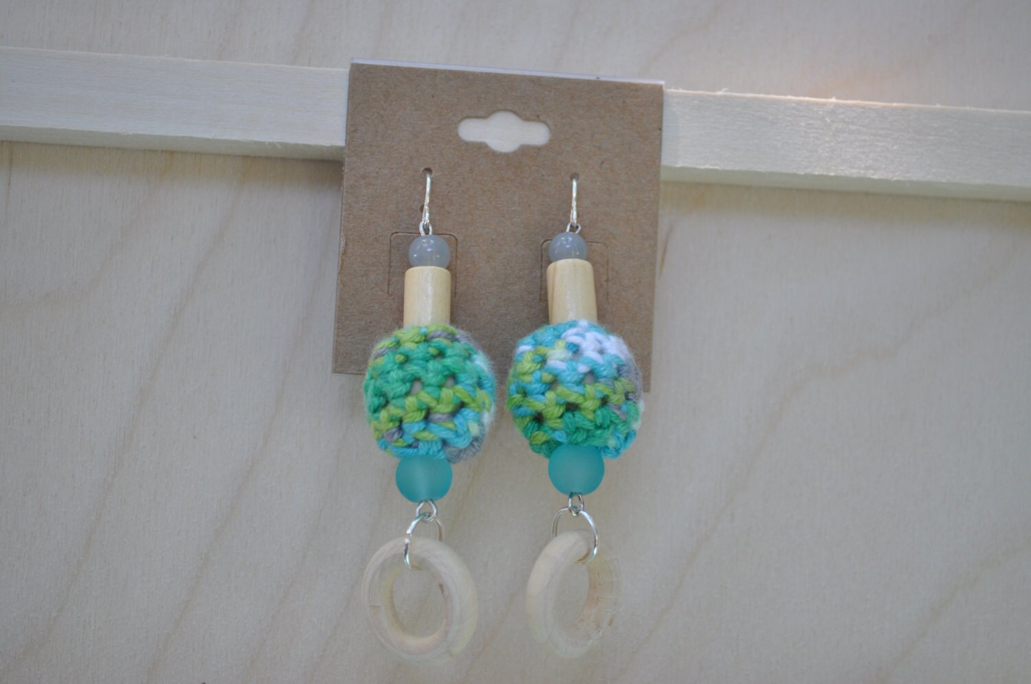 Schmuck - Ohrringe Holz Blau- Grün- Grau- Weiß- Dangle_-Holz Schmuck - Ohrringe Holz Blau- Grün- Grau- Weiß- Dangle_-Holz von BellaNBooDesigns