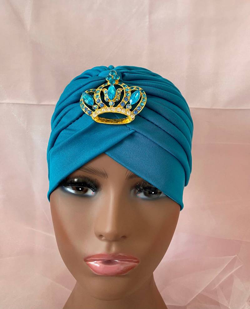 Blaues Turban Headwrap Mit Abnehmbarer Kronenbrosche von BellaSegretoFashion