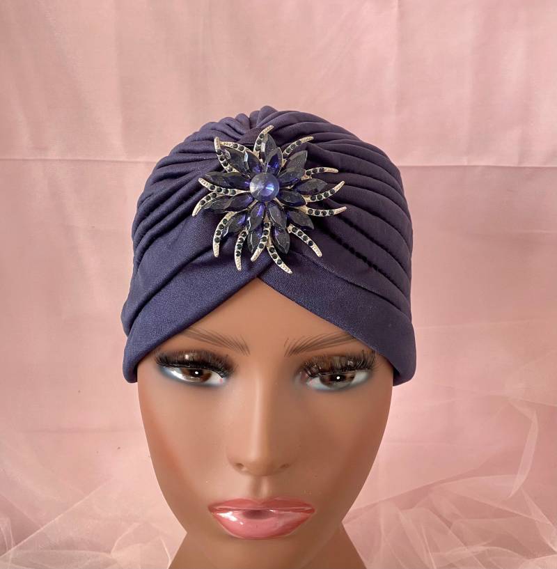 Dunkelblauer Turban Mit Kristallbrosche Voller Kopfwickel von BellaSegretoFashion