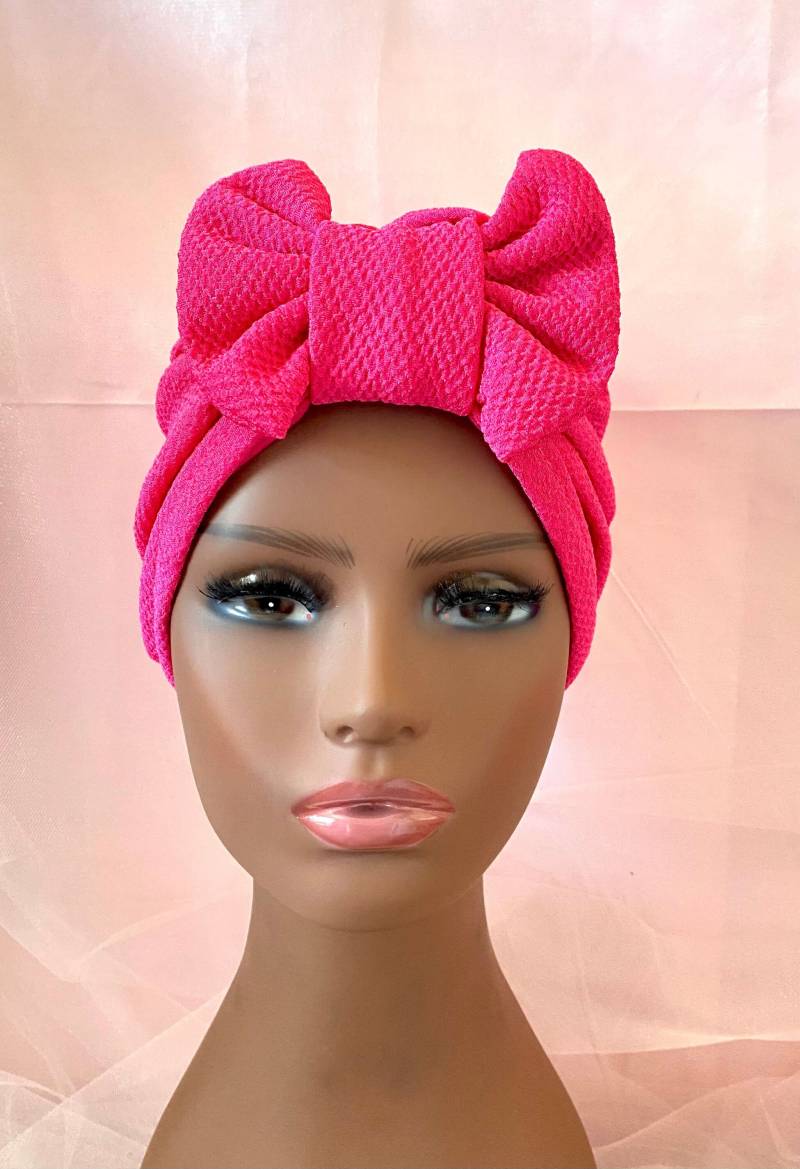 Fuchsia Bow Turban Abnehmbare Schleife, Komplette Kopfbedeckung von BellaSegretoFashion