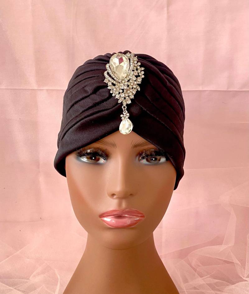 Schwarzer Turban - Kappe Bollywood Tanz-Hut Mit Brosche von BellaSegretoFashion
