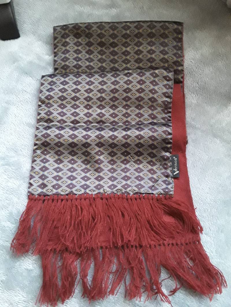 Vintage Vernon Eleganter Warmer Herrenschal Vintage Vernon Eleganter Warmer Herrenschal von BellaVenetta