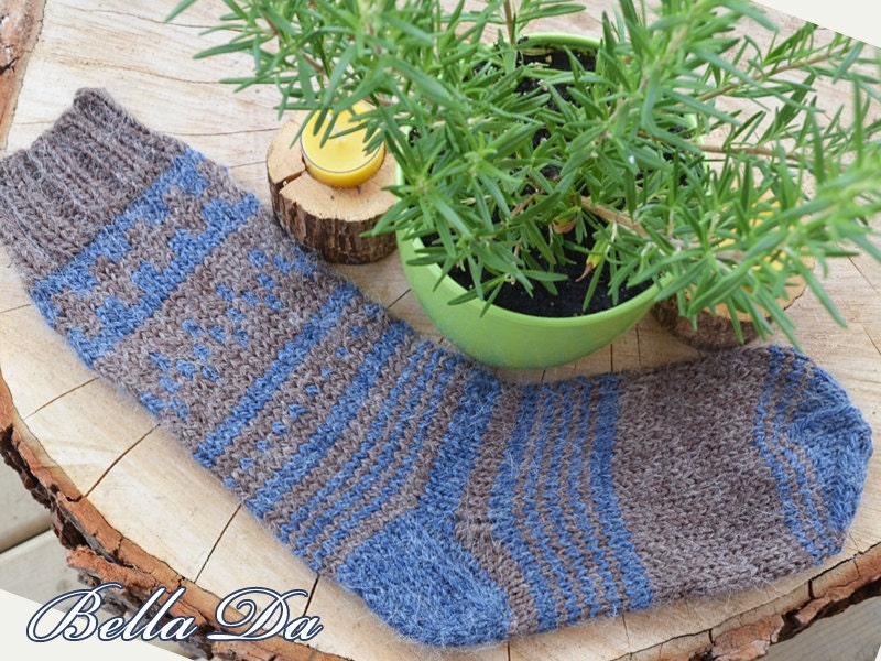 Handgestrickte Socken Braun & Blau Acryl Lange Socken, Größe 39-39 Handgestrickte Socken Braun & Blau Acryl Lange Socken, Größe 39-39 von Bellada