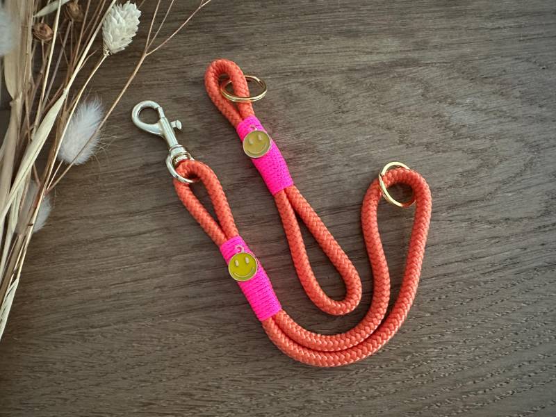 Sa-Mini1-/ Sa-Neor-Pink-2S | Kurzes Schlüsselband Aus Tau in Neon Orange - Pink Gold Schlüsselanhänger Mit Karabiner Und Schlüsselring von BellafakturShop