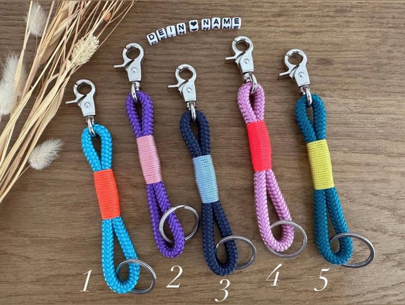 Sa8-Pers - | Personalisierter Schlüsselanhänger Aus Tau Für Kinder Mit Name Personalisiert Karabiner Und Schlüsselring von BellafakturShop