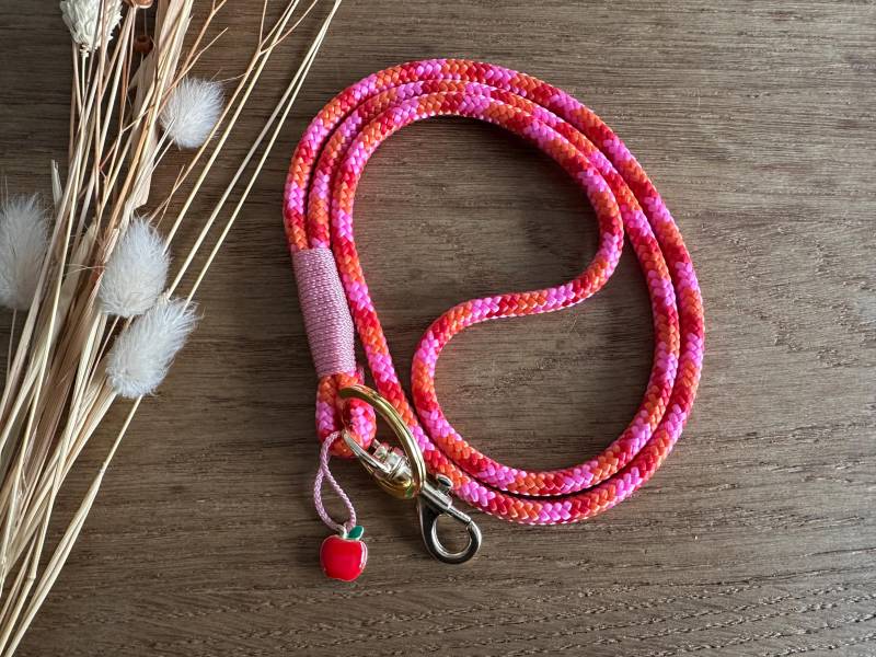 Sb-Roro-Paro-2E | Schlüsselband Aus Tau in Rosa Rot Orange - Gold Mit Anhänger Schlüsselanhänger Karabiner Und Schlüsselring von BellafakturShop