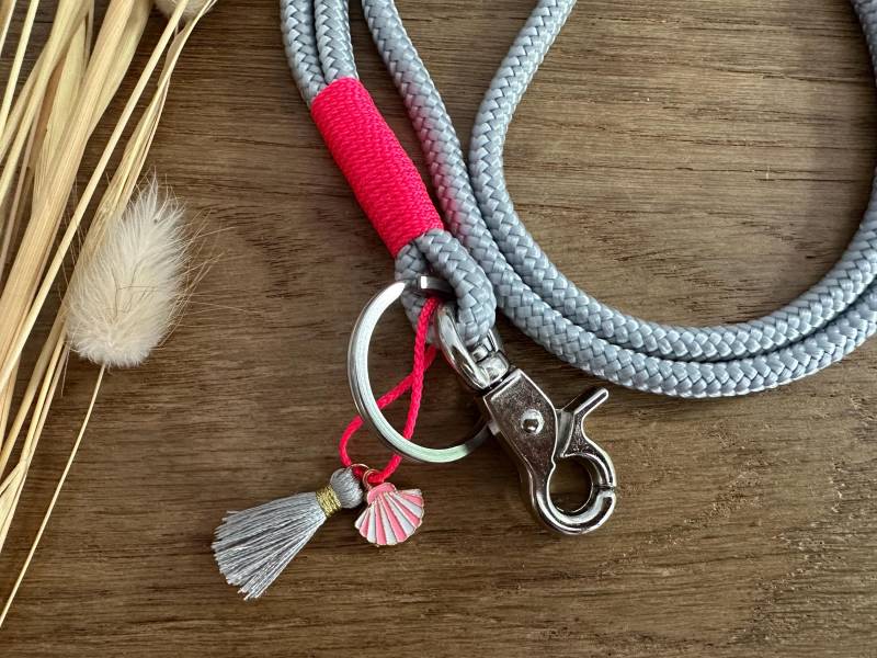 Sb-Sigr-Flam-1-2 | Schlüsselband Aus Tau in Grau - Neon Schlüsselanhänger Mit Karabiner Und Schlüsselring Ausweisband Anhänger von BellafakturShop