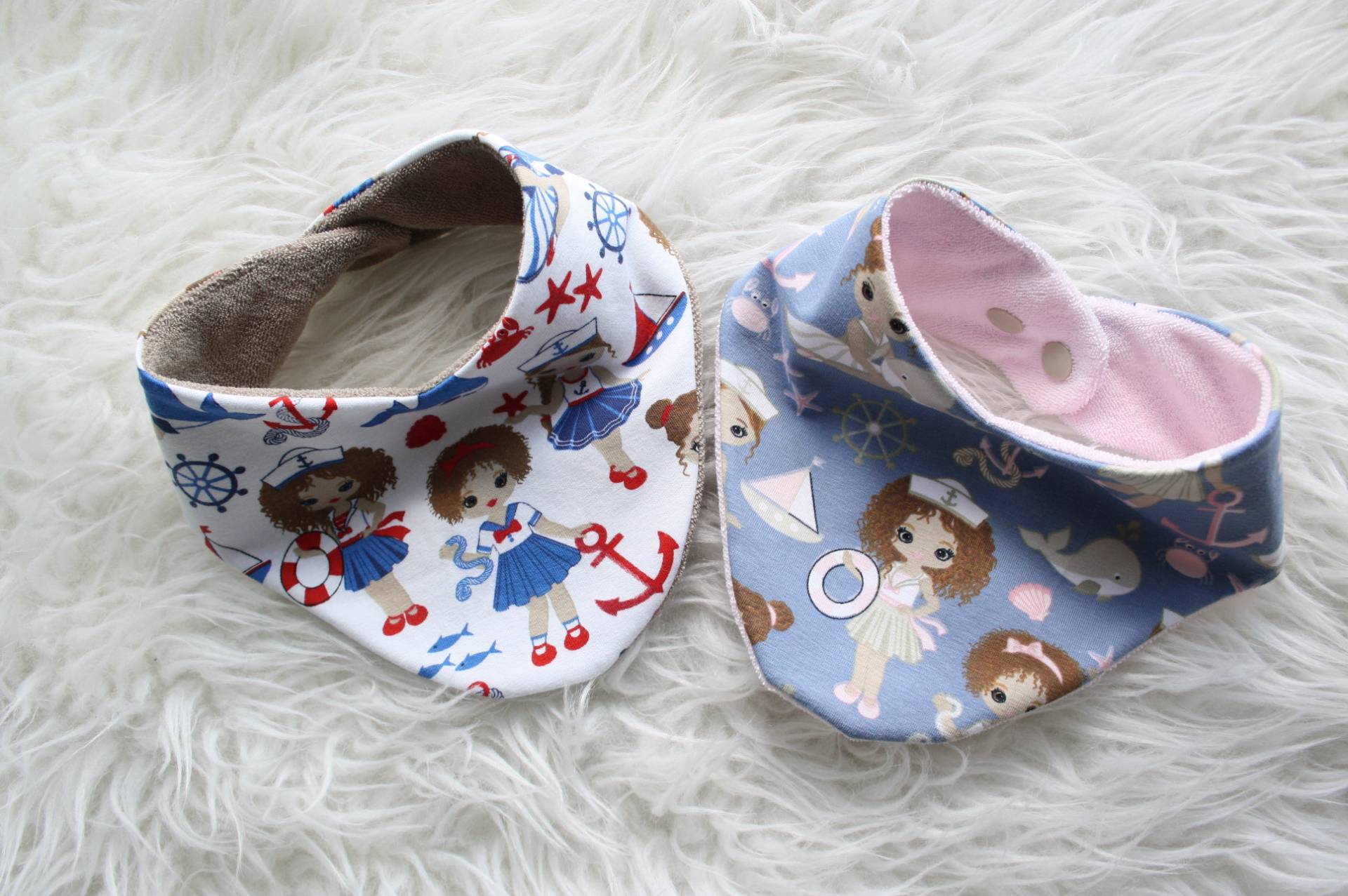 2Er Set Sabberlätzchen Halstücher Lätzchen Sabbertücher Spucktücher Frotteelätzchen Geschenk Baby Mädchenset Baumwolljersey Maritim 2Er Set Sabberlätzchen Halstücher Lätzchen Sabbertücher Spucktücher Frotteelätzchen Geschenk Baby Mädchenset Baumwolljersey Maritim von BellaloukleinesLeben