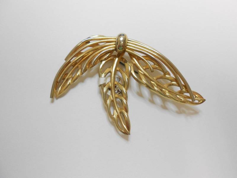 Sehr Seltene Vintage Unterzeichnet Kramer Von New York Gold Ton Pin Brosche Sehr Seltene Vintage Unterzeichnet Kramer Von New York Gold Ton Pin Brosche von BellarosaUS