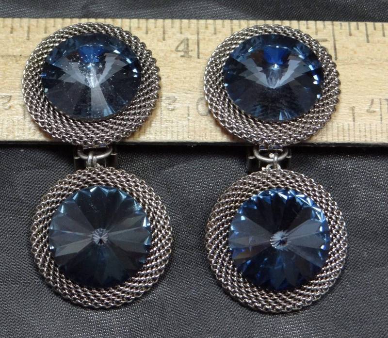 Wunderschöne Caylia Signiert Vintage Silber-Ton-Mesh-Doppel Runde Tropfen-Ohrringe Wunderschöne Caylia Signiert Vintage Silber-Ton-Mesh-Doppel Runde Tropfen-Ohrringe von BellarosaUS