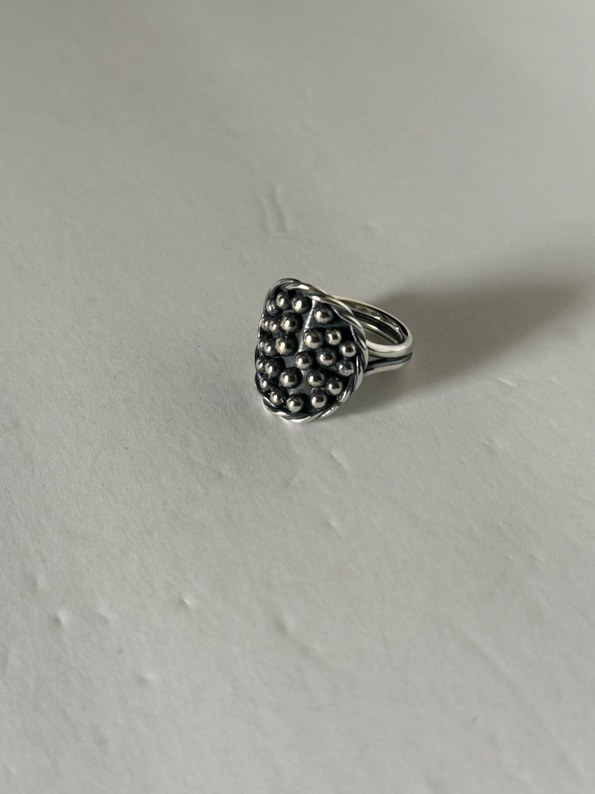 Bellas Runder Kugelring Bellas Runder Kugelring von BellasSterlingSilver