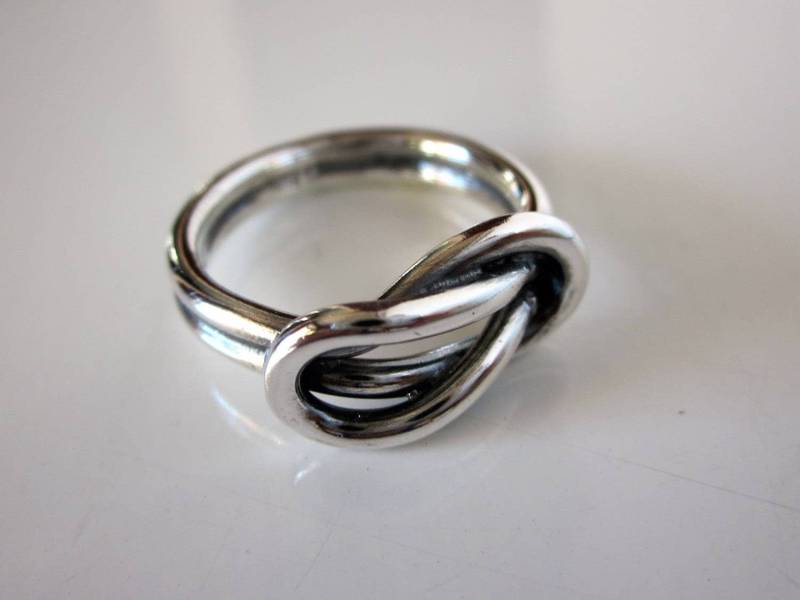 Unendlich Liebesknoten Ring von BellasSterlingSilver
