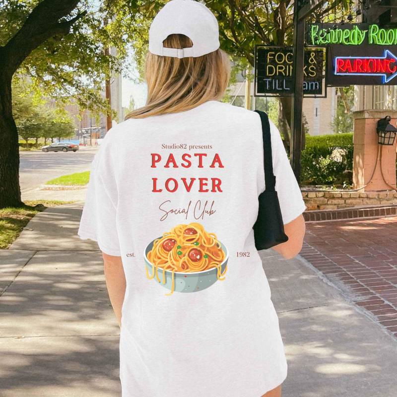 Pasta Lover Social Club Shirt, Foodie Unisex T-Shirt, Social Print, Oversized Tshirt, Gift Idea Pasta von BellasStudio82
