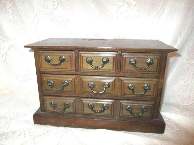 Apco Spieluhr-Schmuckschatulle Aus Holz von BellasTreasureTrove