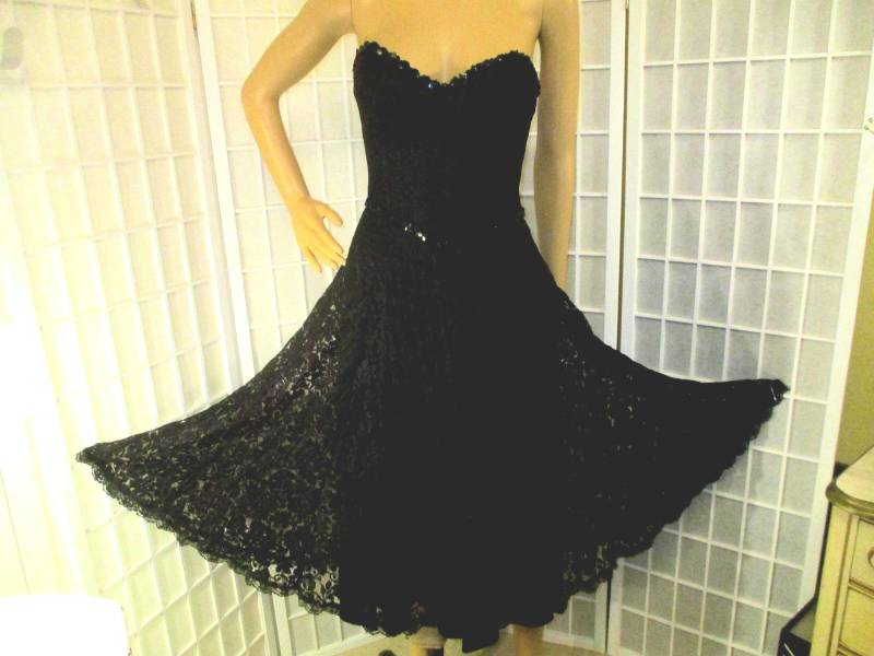 Vintage Gunne Sax By Jessica Mcclintock Trägerloses Spitzenkleid 6 von BellasTreasureTrove