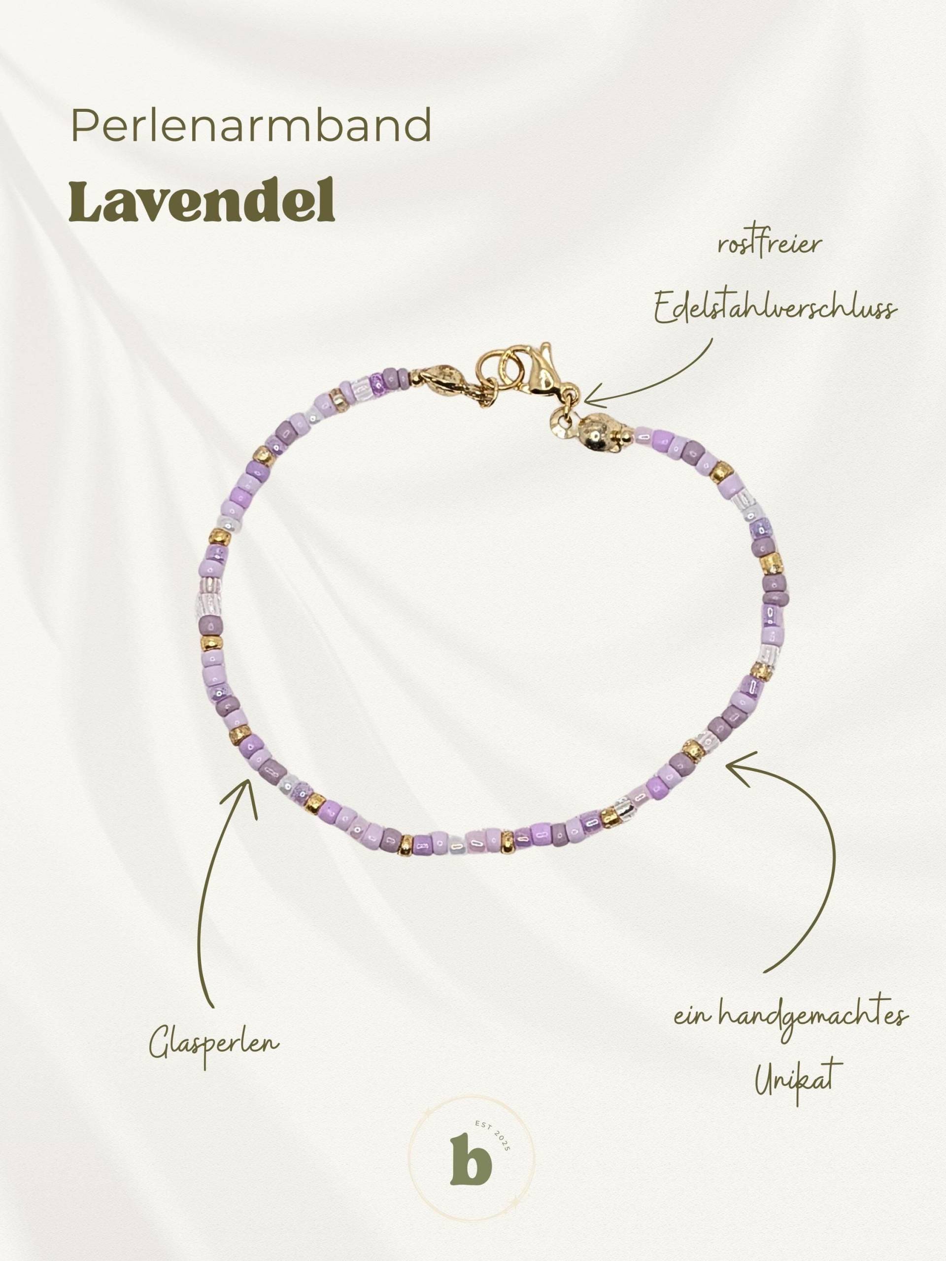 Handgefertigtes Perlenarmband "Lavendel" Mit Rostfreiem Edelstahlkarabiner in Gold von BellasUniqueBtq