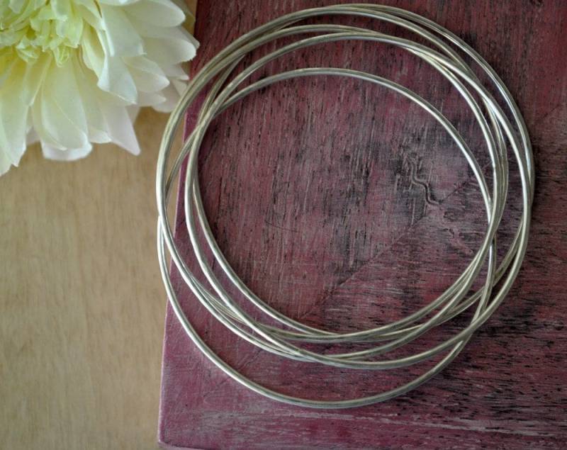 925 Sterling Silber Armreif Set Boho Stapelbare Armbänder 925 Sterling Silber Armreif Set Boho Stapelbare Armbänder von BelleBohemeJewellery