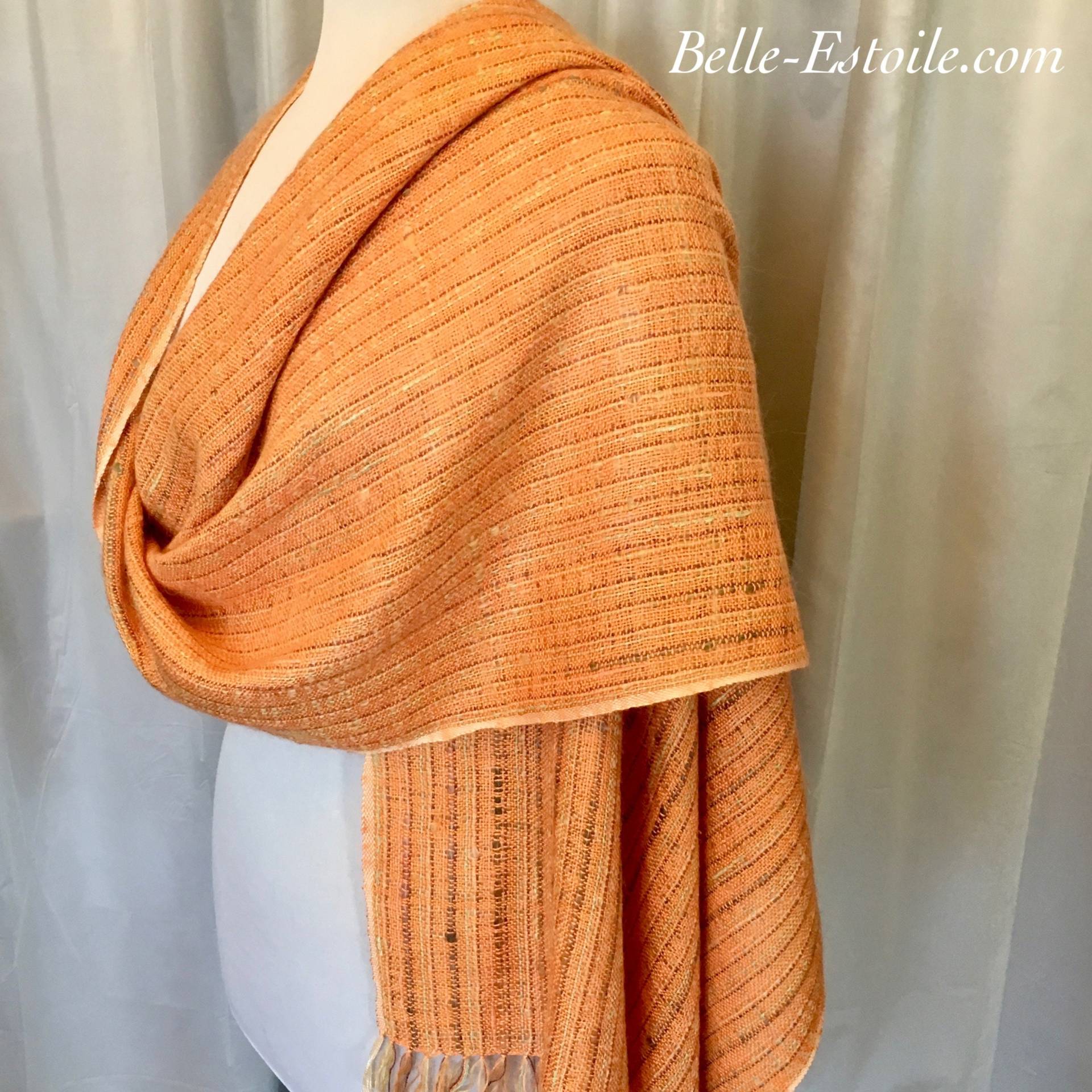 Tangerine Handgewebter Schal, Apricot Hochzeitsschal, Meditation Schal Tangerine Handgewebter Schal, Apricot Hochzeitsschal, Meditation Schal von BelleEstoile