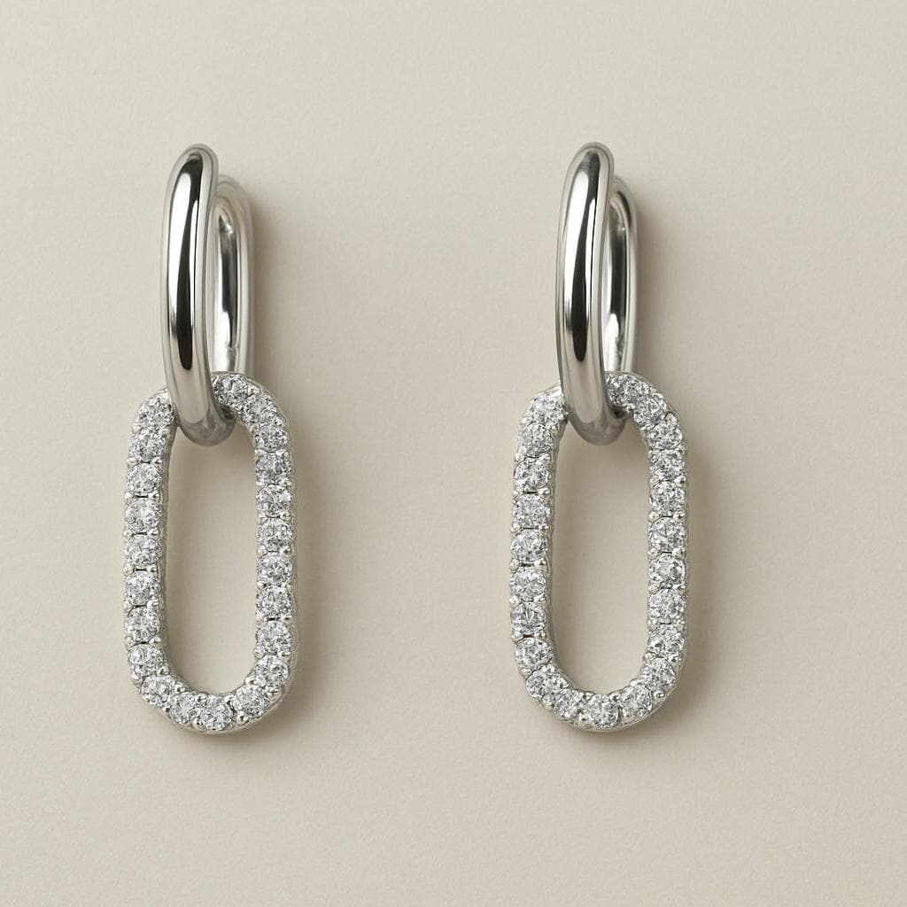 Crystal Hoops, Edelstahlohrringe Silber Mit Ovalem Kristallanhängern von BelleMereJewelry