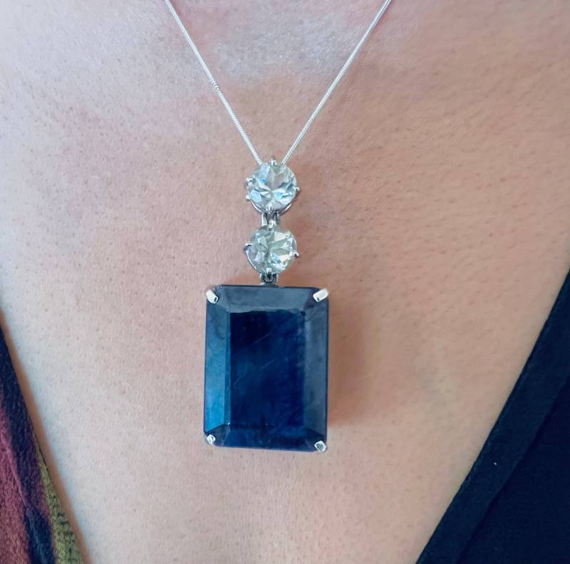 Großer Blauer Saphir Und Grüner Amethyst Silberanhänger, Im Achteckschliff Amethyst-Anhänger Achteckschliff, Multi-Edelsteinanhänger Großer Blauer Saphir Und Grüner Amethyst Silberanhänger, Im Achteckschliff Amethyst-Anhänger Achteckschliff, Multi-Edelsteinanhänger von Bellephine