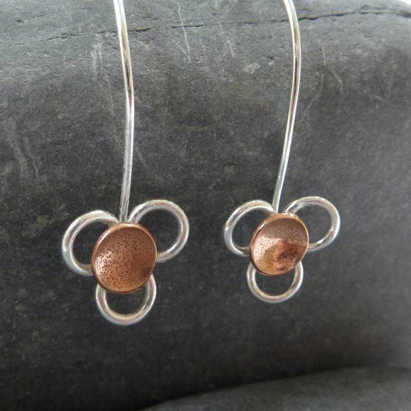 Gänseblümchen Ohrringe Handgemacht, Aus Silber 925 Und Kupfer von Bellisful