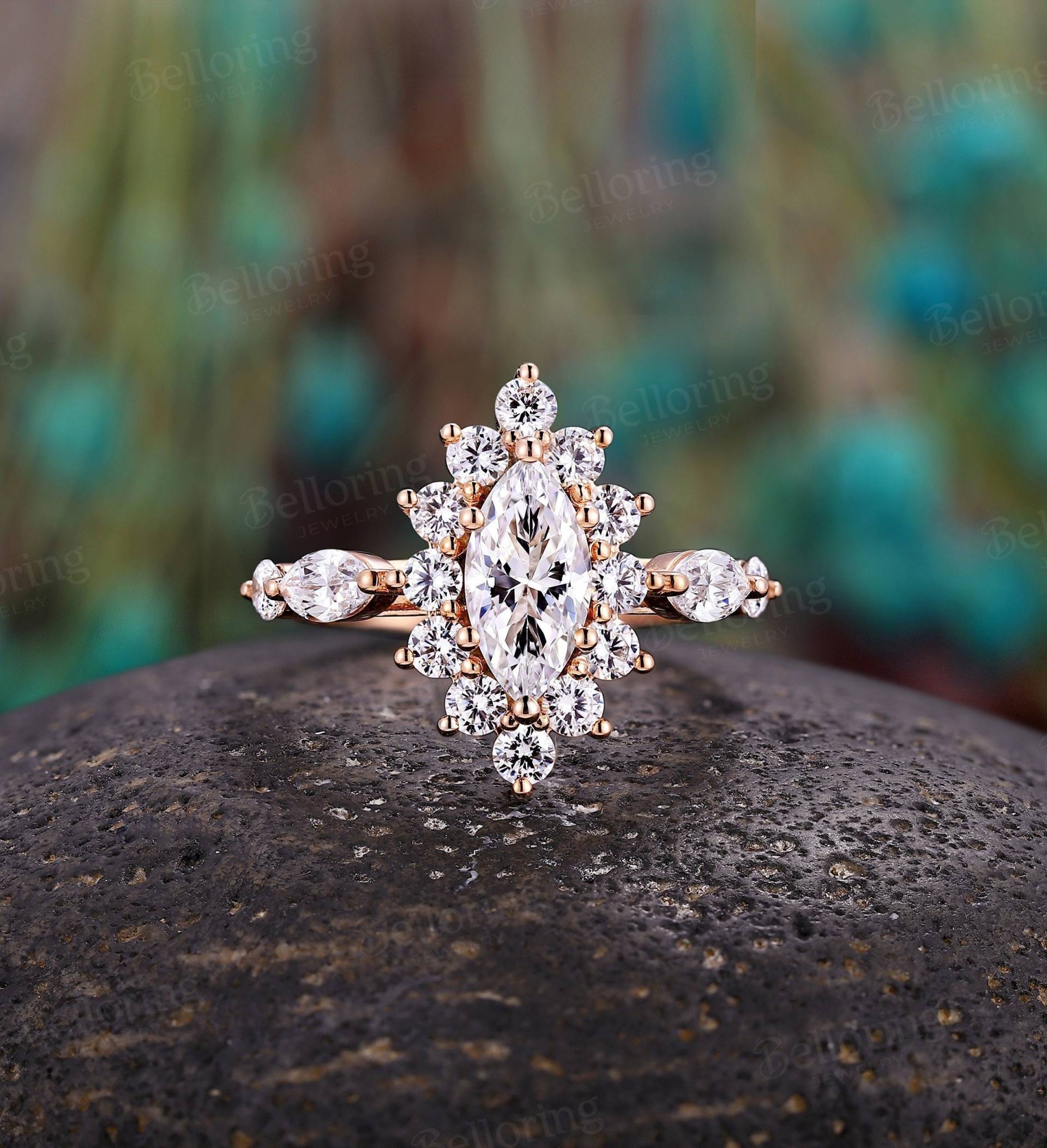 Moissanite Marquise Schliff Verlobungsring Einzigartiger Roségoldring Cluster Ring Runder Diamantring Jubiläumsring Versprechenring von Belloring