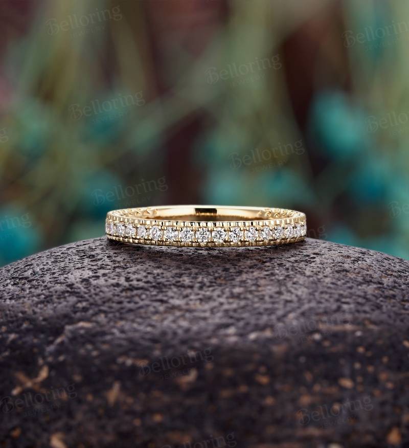 Vintage Moissanite Hochzeit Band, 14K Rose Gold Braut Versprechen Art-Deco-Halbe Ewigkeit Stapeln Bands Zierliche Passende Jubiläum Band von Belloring