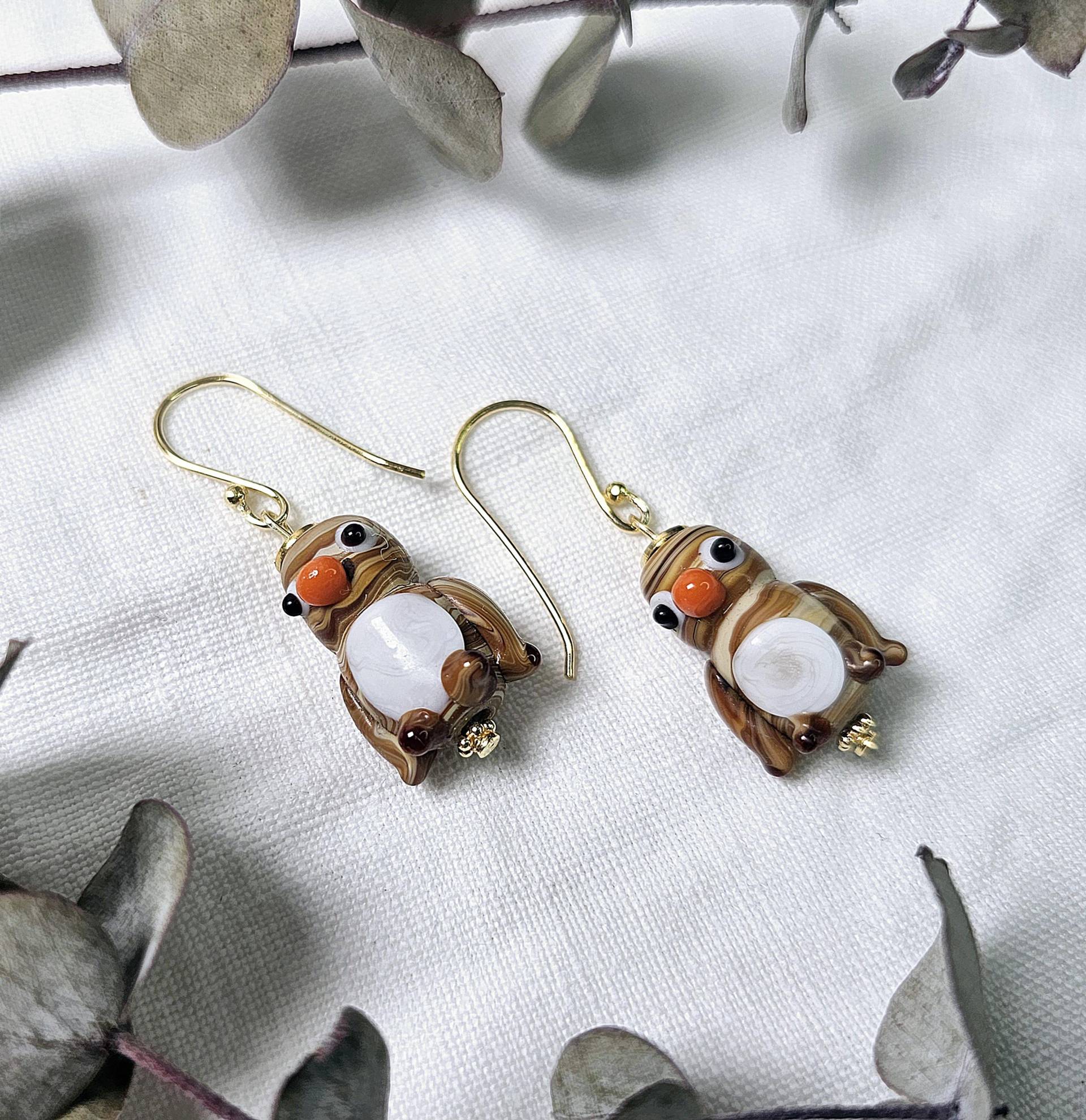 Handgefertigte Glas Pinguin Ohrringe Aus Vergoldetem Silber, Verspielter Pinguin, Geschenk Für Sie, Weihnachtsgeschenk, Unikat Schmuckstücke von BellsGioielli