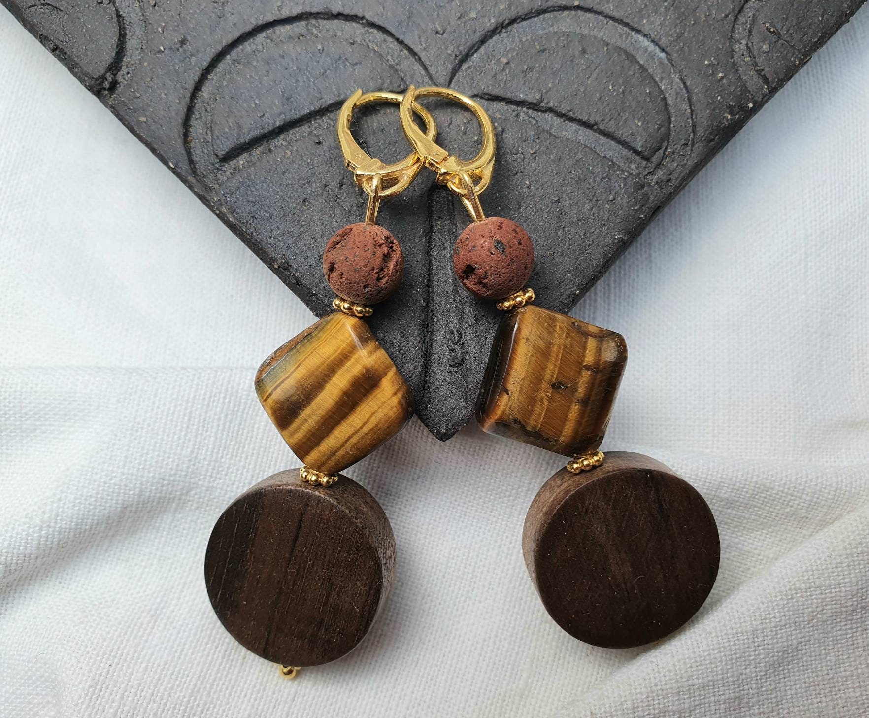 Holz, Tigerauge, Rostrotes Lava, Vergoldete Silber Ohrringe Woodlovernaturschmuck925Er Silberheilsteinstatement von BellsGioielli