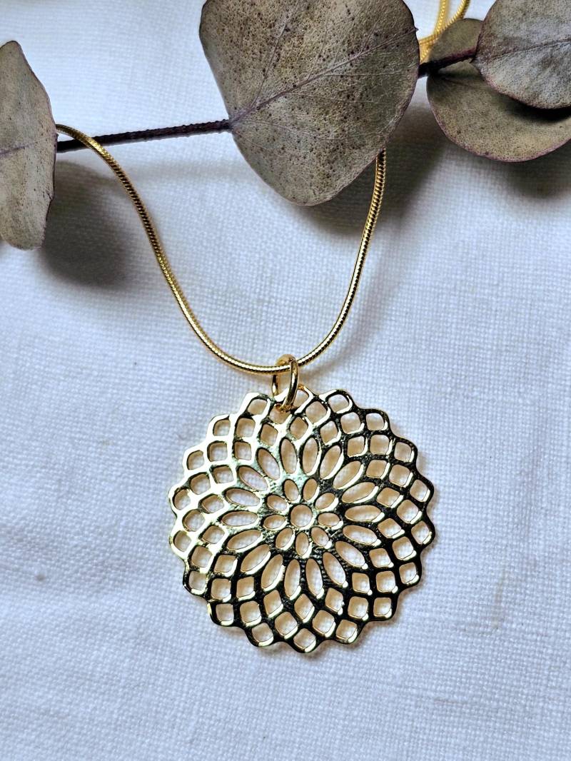 Vergoldete Ornament Mandala Kette, Schlangenkette 925Er Silber, Boho Silber Schmuck Vergoldet, Geschenk, Anhänger von BellsGioielli