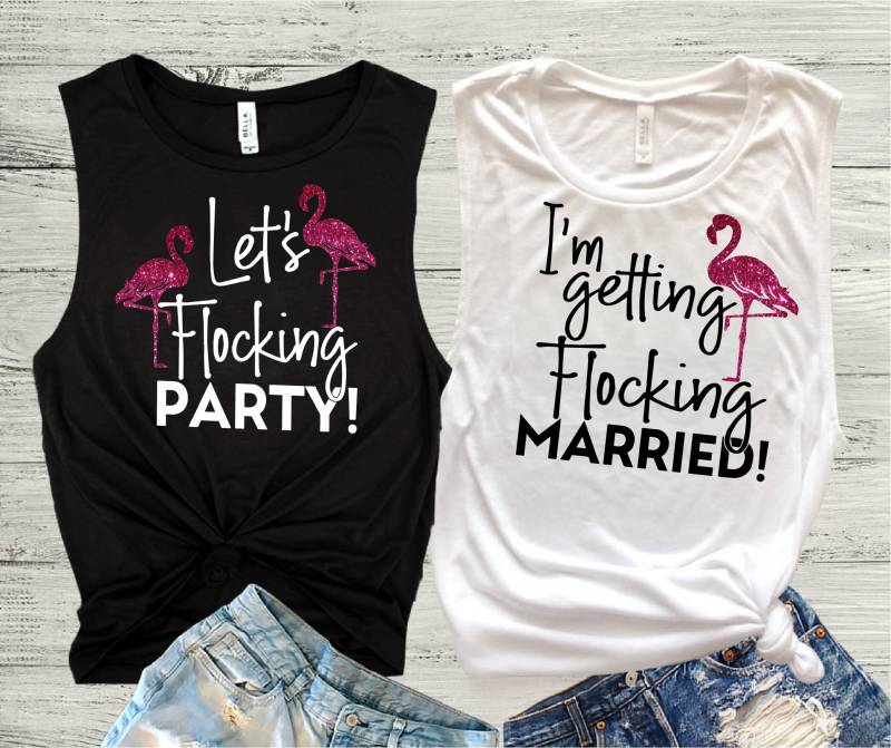 Flamingo Junggesellinnenabschied Muskel Tank Top, Bride Tribe Shirts von BellsandBalloons