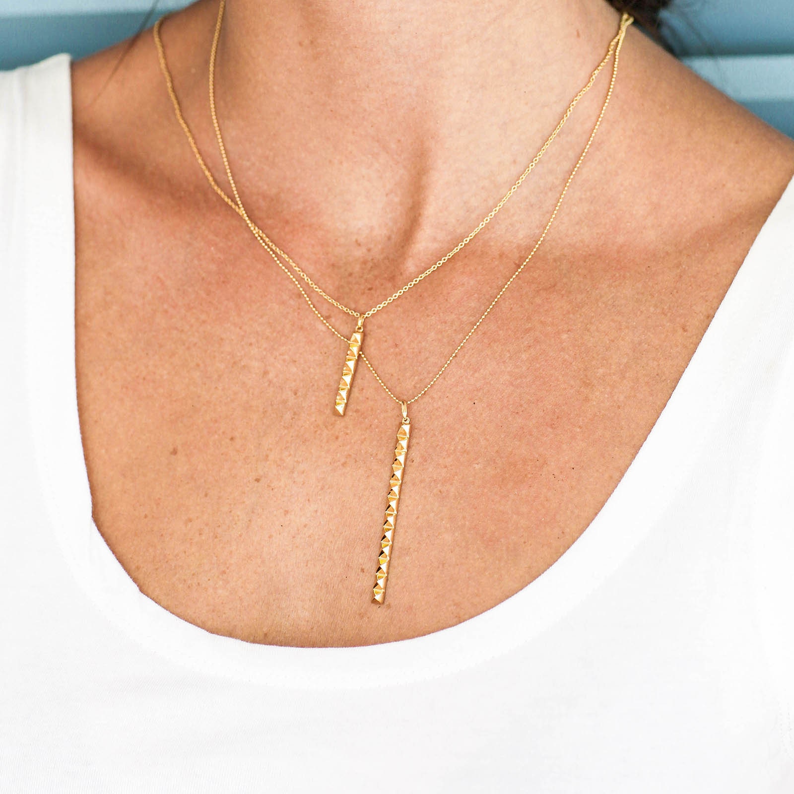 Pyramide Stil Rechteck Sterling Silber/Licht Gold Anhänger Neue Sammlung 2020 von BellureUK