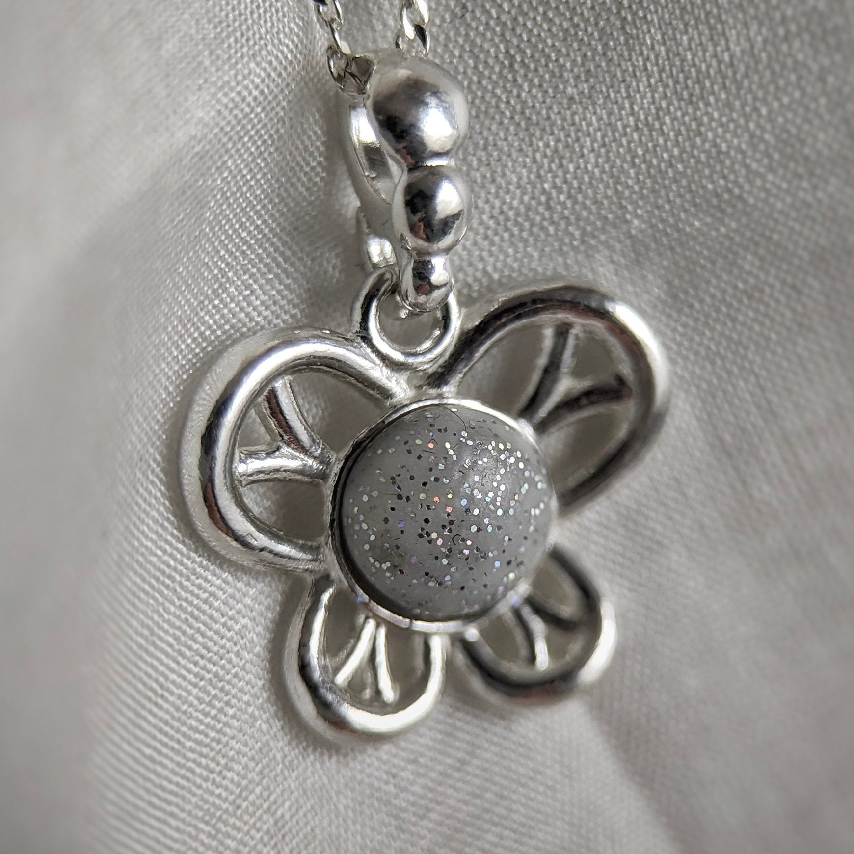 Ascheschmuck Aus 925 Silber, Erinnerungsschmuck, Schmuck Asche, Trauerschmuck, Aschekette, Aschering Alternative Zu Asche Diamant Ascheschmuck Aus 925 Silber, Erinnerungsschmuck, Schmuck Asche, Trauerschmuck, Aschekette, Aschering Alternative Zu Asche Diamant von Belovu