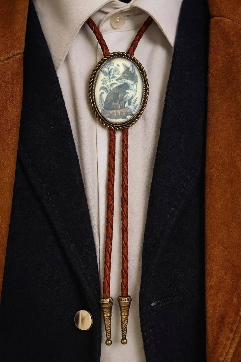Fox Bolo Tie Vintage Style Leder Cowboy Krawatte von BeltsBucklesBolos