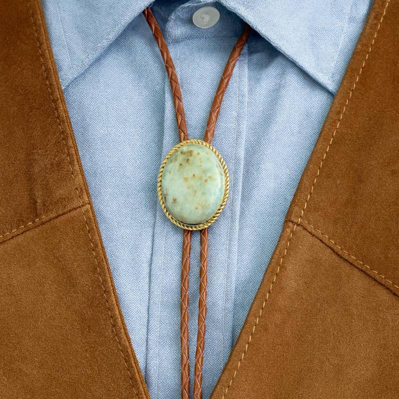 Bolokrawatte Türkisstein Oval, Lederband Cowboy Krawatte von BeltsBucklesBolos
