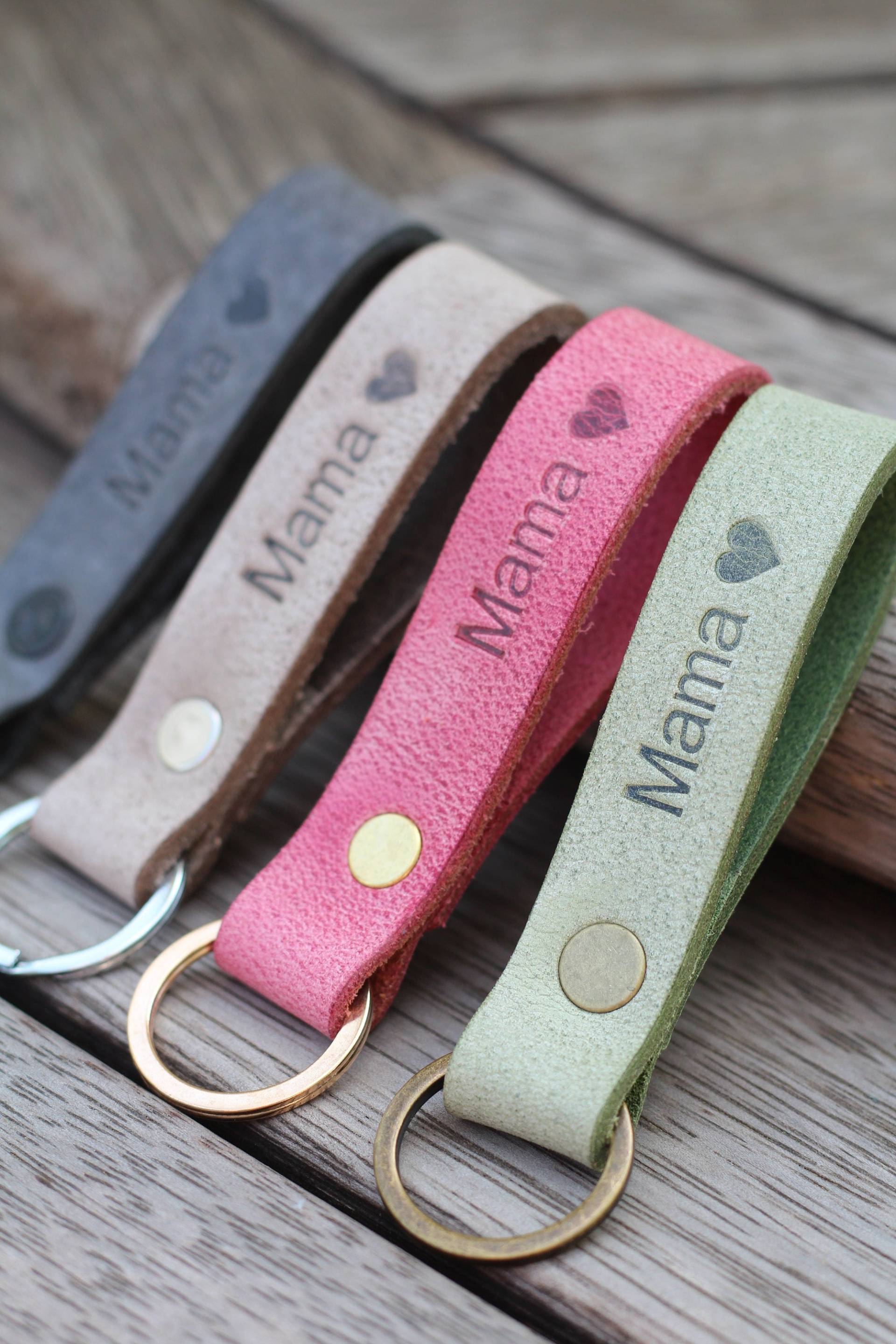 Schlüsselanhänger Mit Ring & Gravur, Recycle Leder, Personalisiert, Geschenkidee, Handmade, Made in Germany, Symbol Schlüsselanhänger Mit Ring & Gravur, Recycle Leder, Personalisiert, Geschenkidee, Handmade, Made in Germany, Symbol von Beltsandbucklesmore