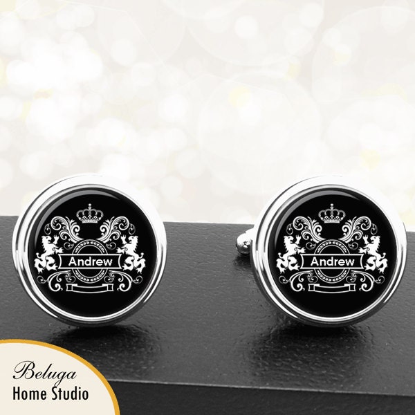 Individuelle Lion Crown Crest Manschettenknöpfe Mit Namen Oder Initialen Monogram Handgefertigte Für Männer, Trauzeugen, Jubiläen, Hochzeiten von BelugaHomeStudio