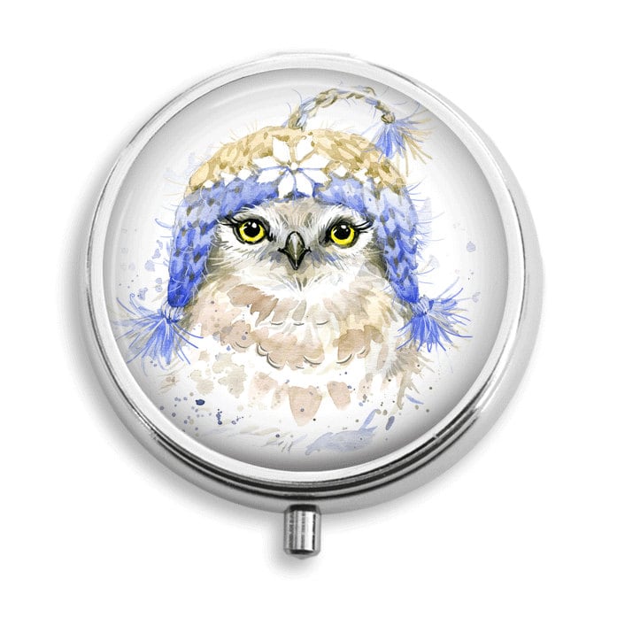 Pill Box Pille Fall Aquarell Eule Mit Lila Geflecht Halter Behälter Trinket Pillbox Vitamin Medizin Mint Zinn von BelugaHomeStudio