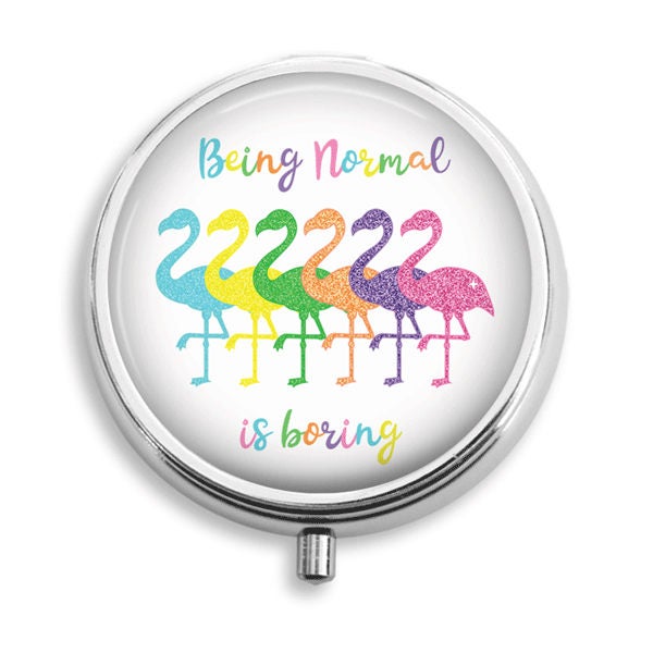 Pille Box Fall Bunte Flamingos Humorvolle Spruch Halter Behälter Trinket Pillbox Vitamin Medizin Mint Zinn von BelugaHomeStudio