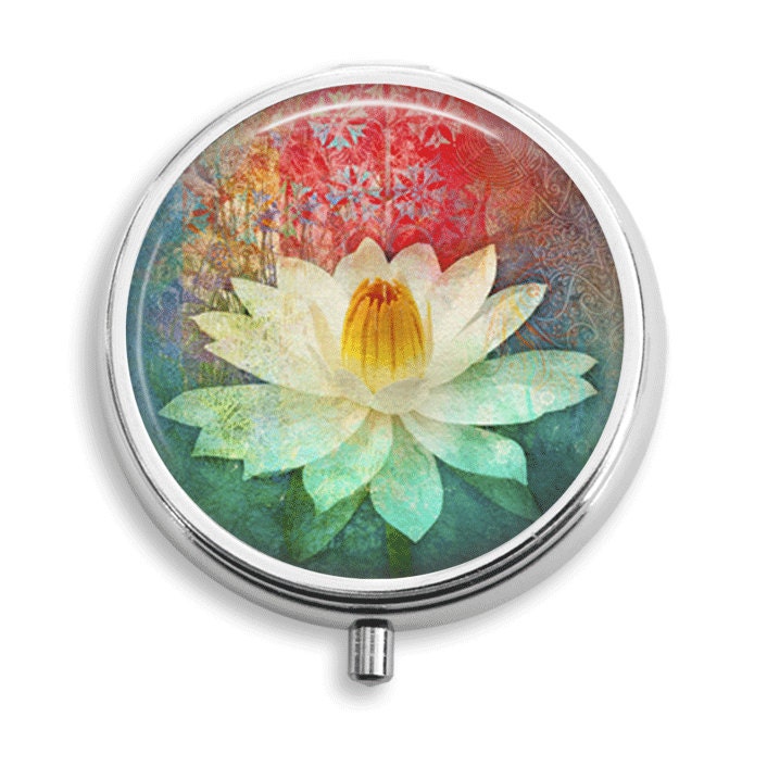 Pille Box Fall Lotus Blume Grunge Hintergrund Halter Behälter Trinket Vitamin Medizin Minze Zinn von BelugaHomeStudio