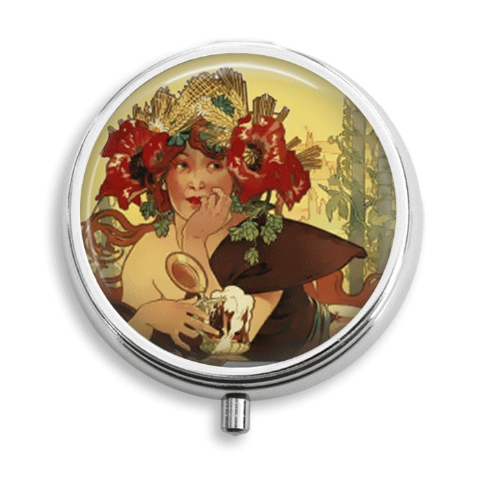 Pille Box Fall Mucha Lady Bieres De La Maas Halter Behälter Trinket Vitamin Medizin Minze Zinn von BelugaHomeStudio