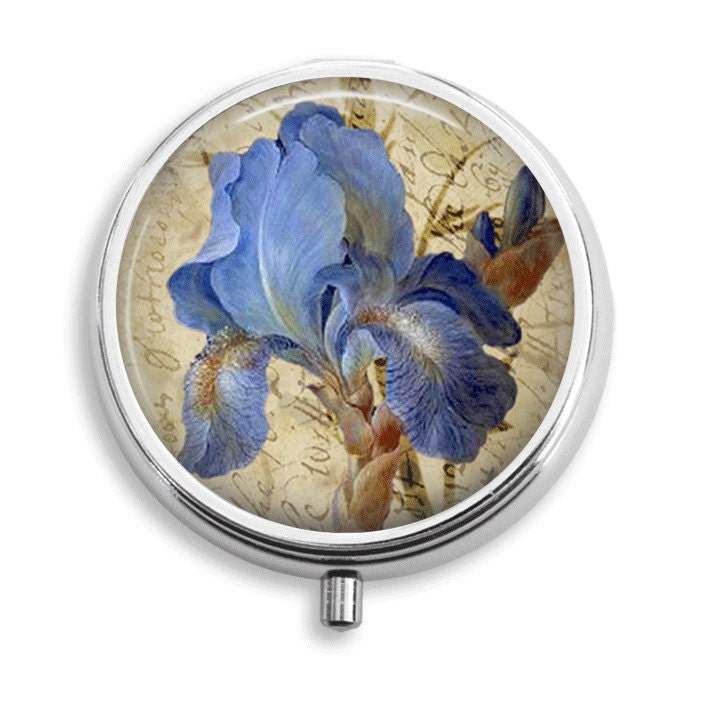 Pille Box Fall Periwinkle Iris Sepia Hintergrund Halter Behälter Trinket Vitamin Medizin Minze Zinn von BelugaHomeStudio