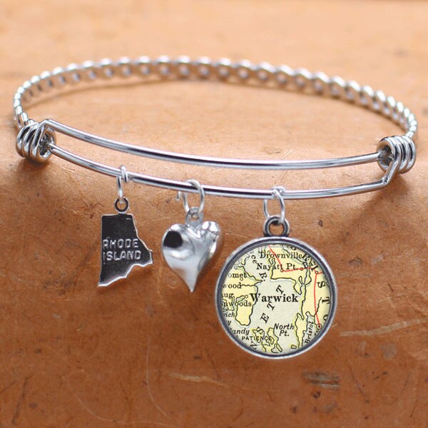 Warwick Rhode Island Karte Charm Armband Zustand Der Ri Bangle Armreif Landkarte Schmuck Edelstahl Geschenke Für Sie von BelugaHomeStudio