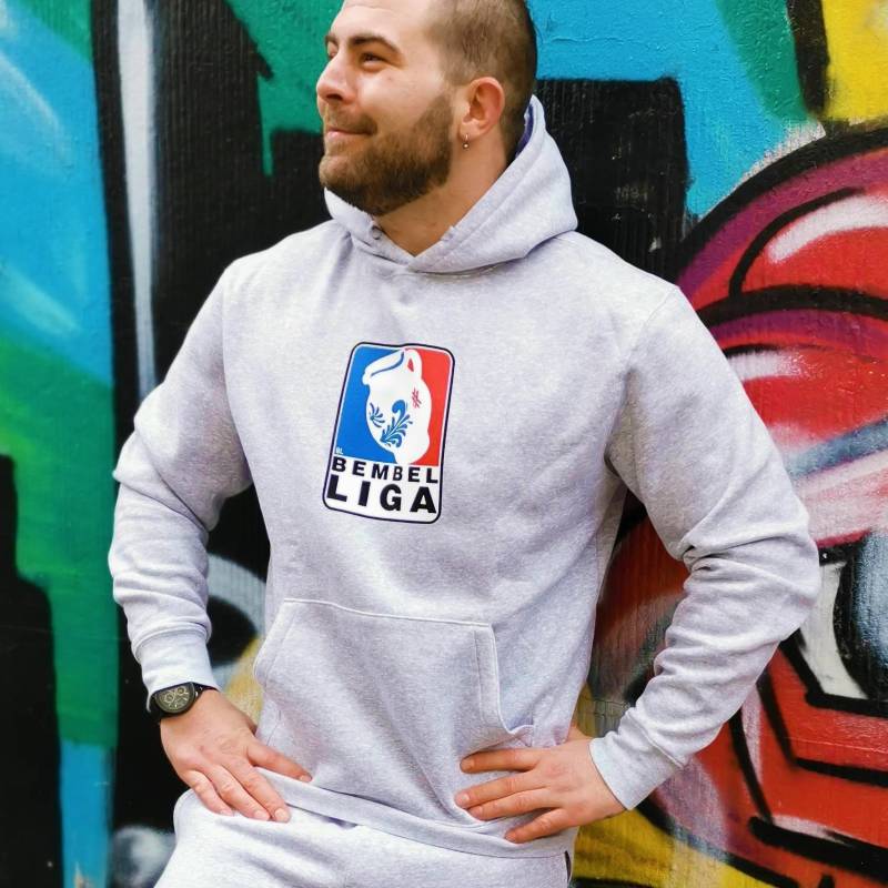 Bembel Liga Hoodie Männer - Hier Bist Du Immer in Der Richtigen Liga von Bembelshop