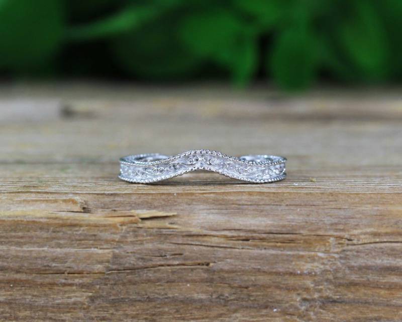 14K Gold Filigraner Gebogener Ehering Ring von Benati