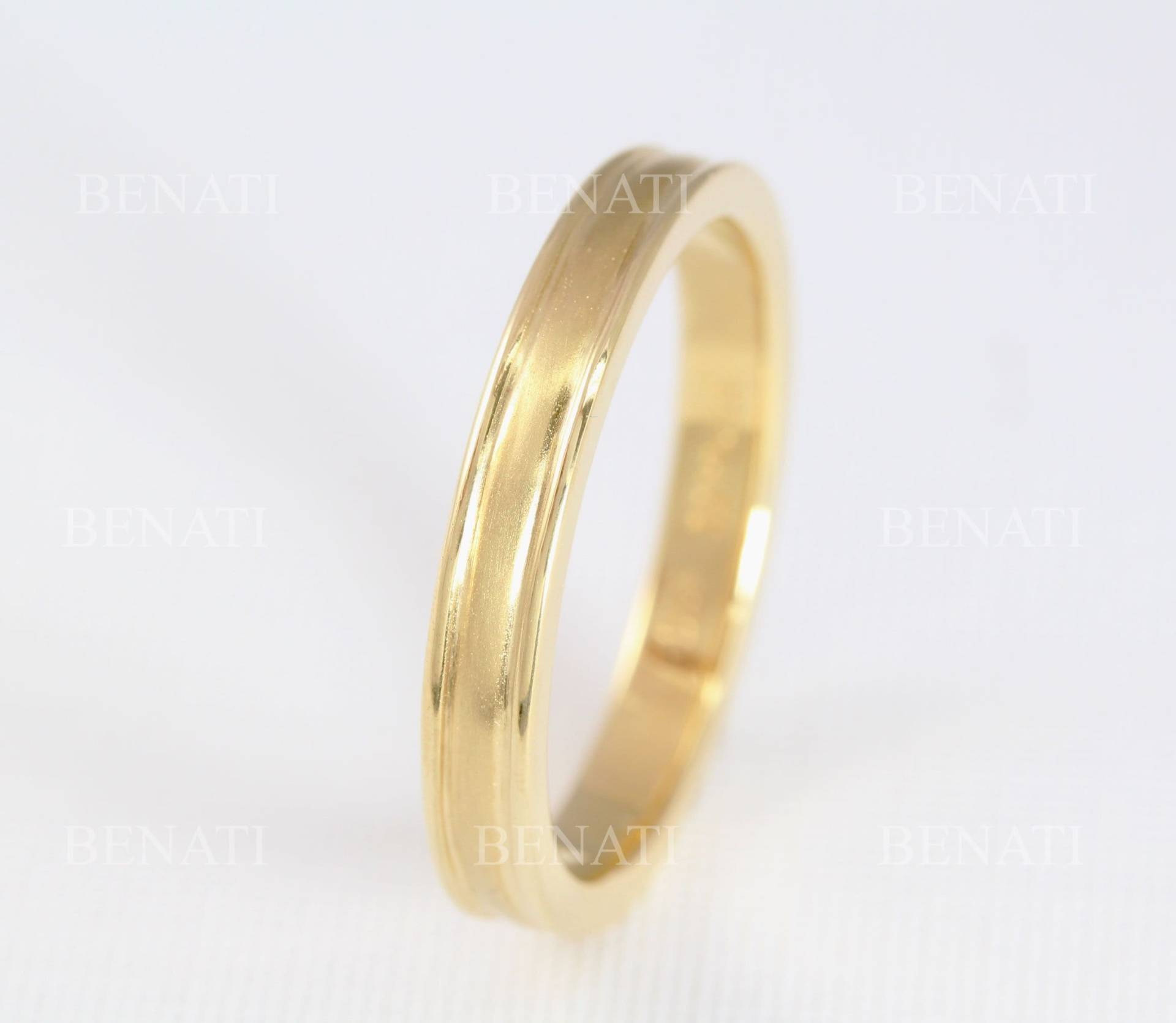 Herren Ehering Geschliffener Rand, Massivgold Matt Gebürstet, Comfort Simple 3mm Herrenring, Schrittkante Schlichtes Design Mit Schliffkanten von Benati