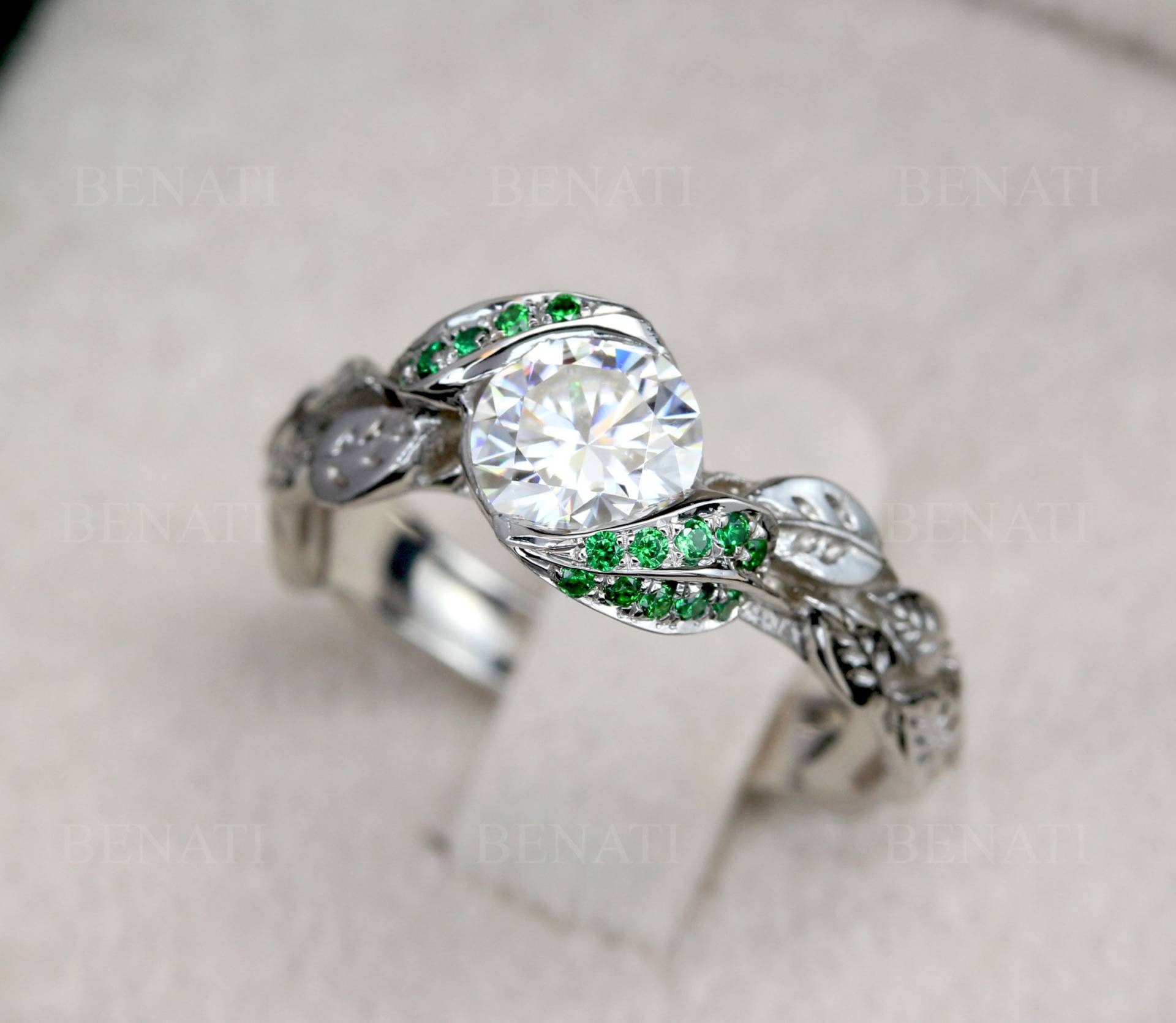 Natur Blatt Ring, Smaragd Verlobungsring, Moissanit Ring Mit Stein, Hochzeit Floral 18K von Benati